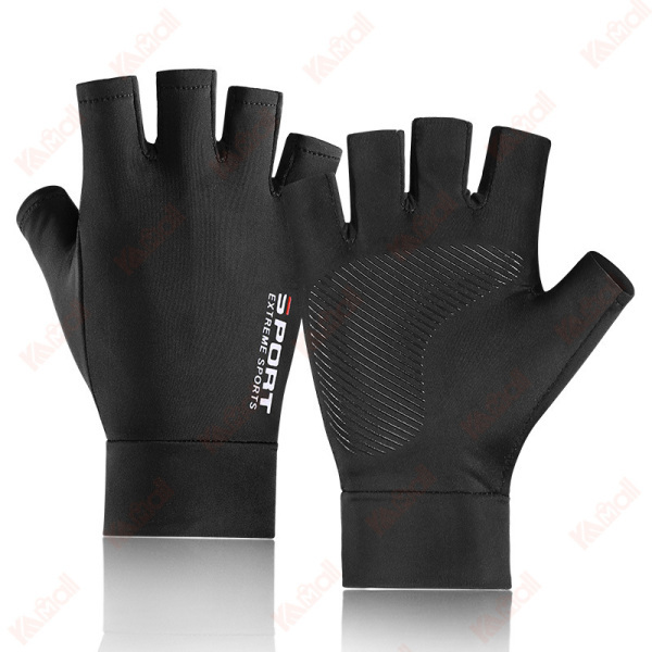sun protection gloves show half finger